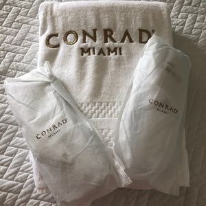 Conrad Miami large white Towel & 2 pr Spa Slippers